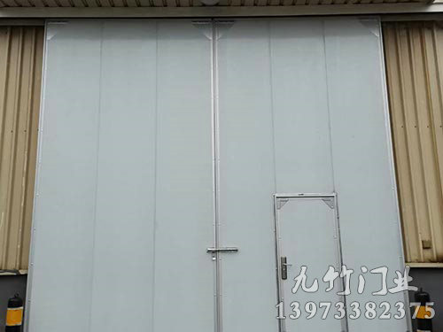 北汽株洲車身廠工業(yè)推拉門
